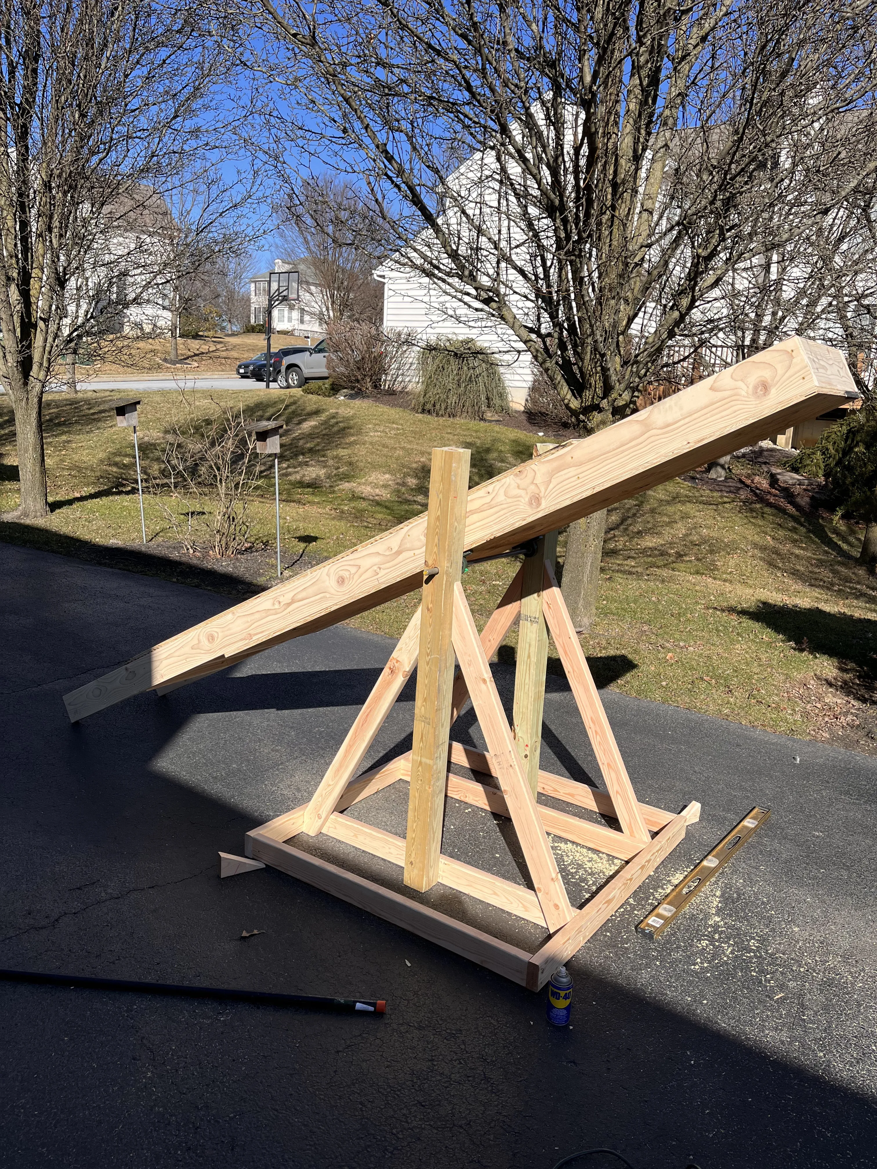 The complete Fruma-Sarah rig on the driveway — base, A-frame, and arm